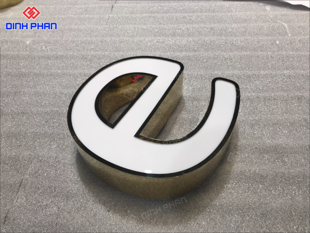 Chữ inox mặt mica