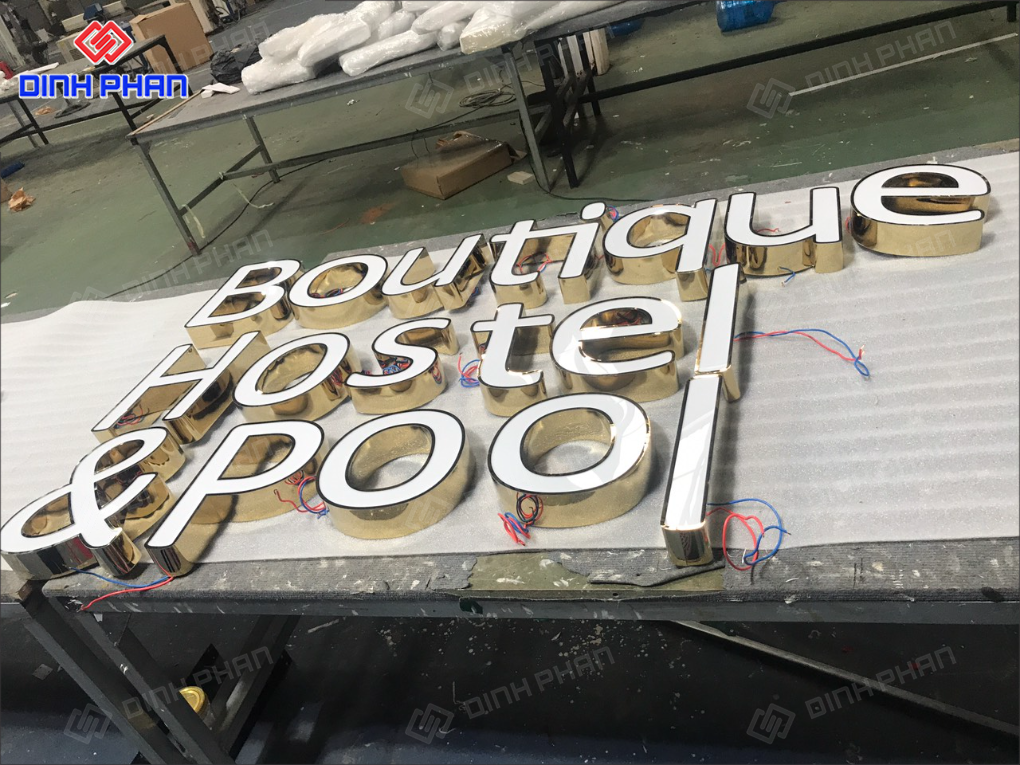 Chữ inox mặt mica