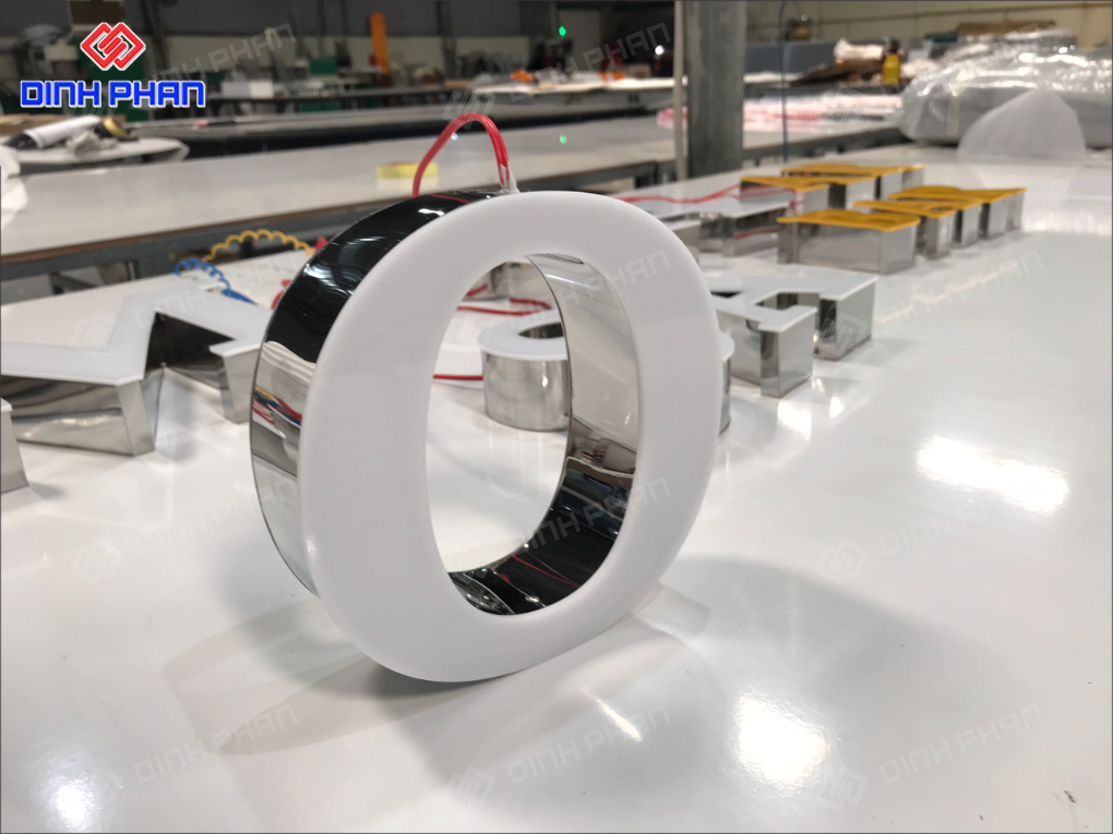 Chữ inox mặt mica