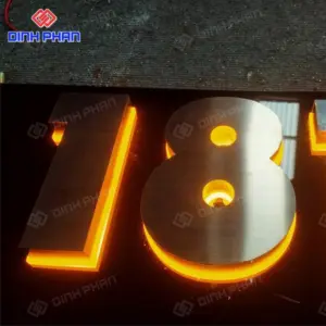 Alternative view of Chữ inox trắng xước