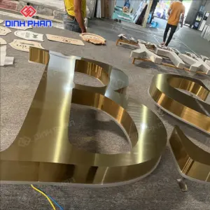 Alternative view of Chữ inox vàng