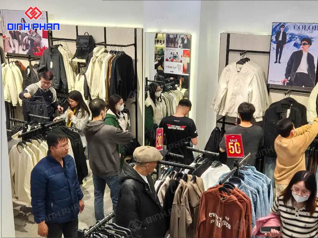 Thiết kế shop BMT đẹp, dễ gây ấn tượng với khách