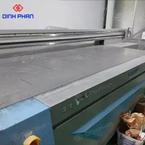 in uv lên nhựa